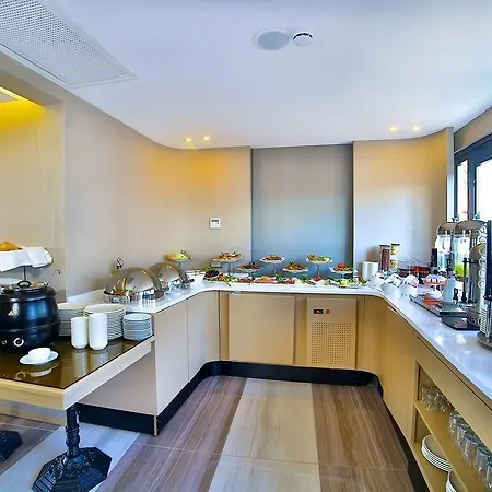 Beethoven & Hotel Estambul